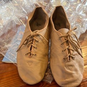 Tan leather jazz shoe sz 8